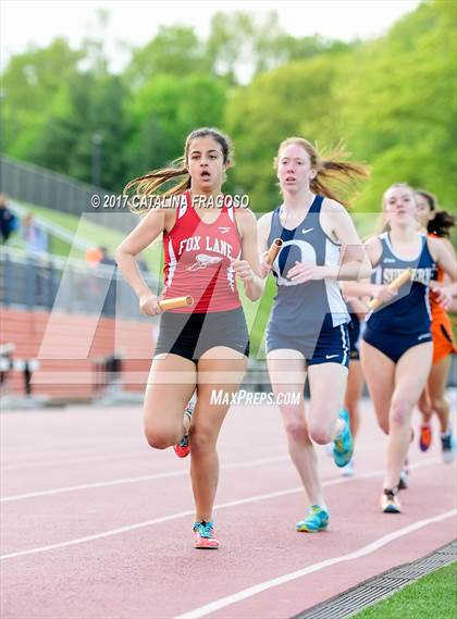 Thumbnail 2 in 50th Annual Loucks Games (Women's Distance Medley Open) photogallery.