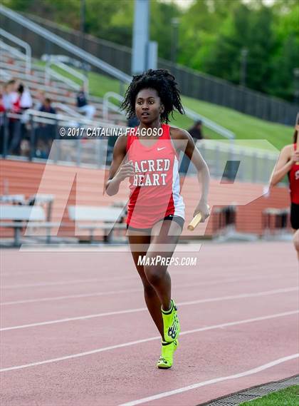 Thumbnail 2 in 50th Annual Loucks Games (Women's Distance Medley Open) photogallery.