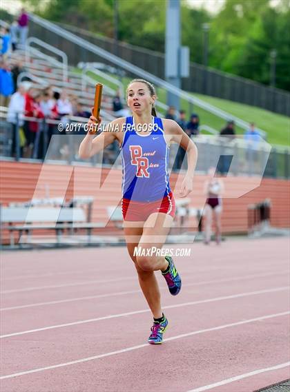 Thumbnail 3 in 50th Annual Loucks Games (Women's Distance Medley Open) photogallery.