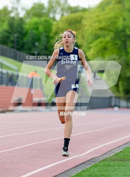 Thumbnail 2 in 50th Annual Loucks Games (Women's Distance Medley Open) photogallery.