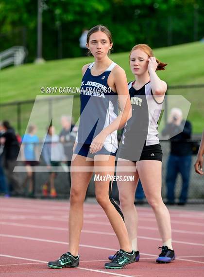 Thumbnail 2 in 50th Annual Loucks Games (Women's Distance Medley Open) photogallery.