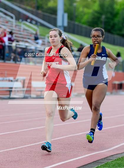 Thumbnail 2 in 50th Annual Loucks Games (Women's Distance Medley Open) photogallery.