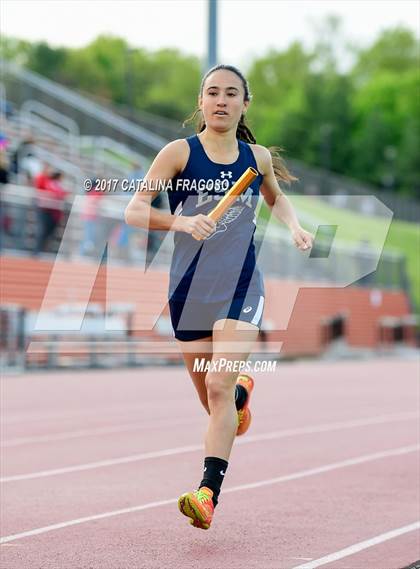 Thumbnail 2 in 50th Annual Loucks Games (Women's Distance Medley Open) photogallery.