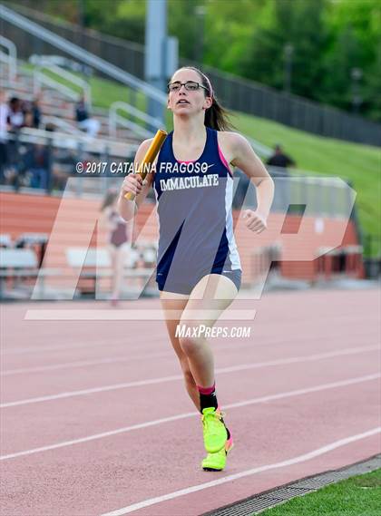 Thumbnail 3 in 50th Annual Loucks Games (Women's Distance Medley Open) photogallery.