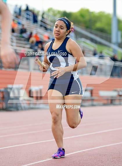 Thumbnail 2 in 50th Annual Loucks Games (Women's Distance Medley Open) photogallery.