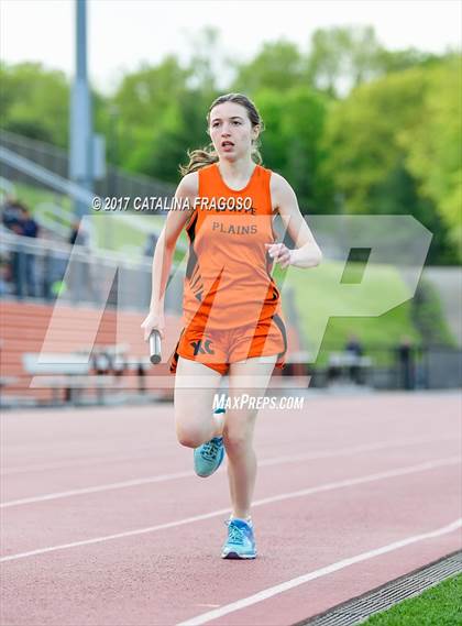 Thumbnail 3 in 50th Annual Loucks Games (Women's Distance Medley Open) photogallery.