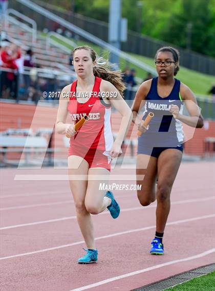 Thumbnail 3 in 50th Annual Loucks Games (Women's Distance Medley Open) photogallery.