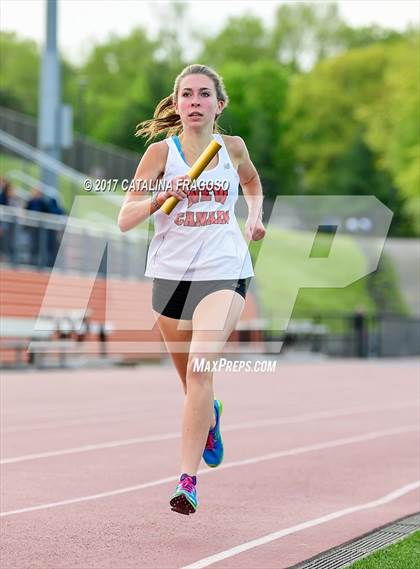Thumbnail 2 in 50th Annual Loucks Games (Women's Distance Medley Open) photogallery.