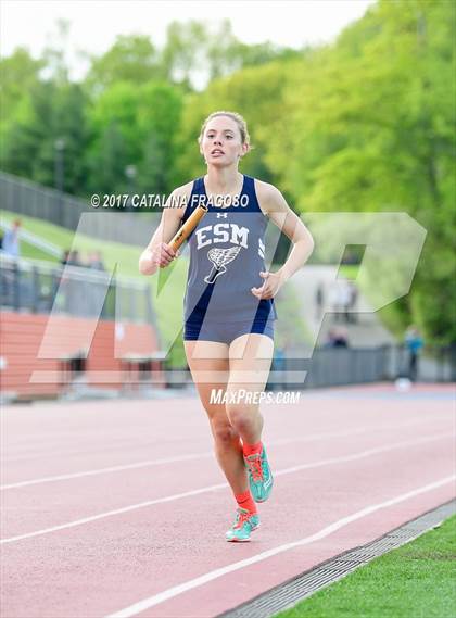Thumbnail 1 in 50th Annual Loucks Games (Women's Distance Medley Open) photogallery.
