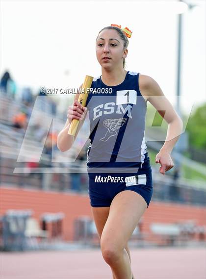 Thumbnail 2 in 50th Annual Loucks Games (Women's Distance Medley Open) photogallery.