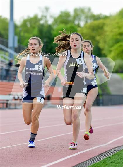 Thumbnail 2 in 50th Annual Loucks Games (Women's Distance Medley Open) photogallery.