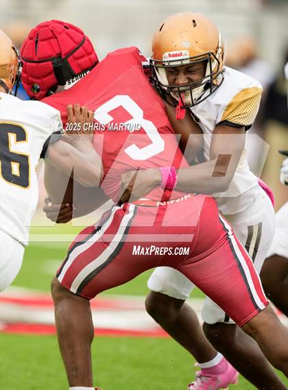 Thumbnail 3 in Butler @ Laney photogallery.