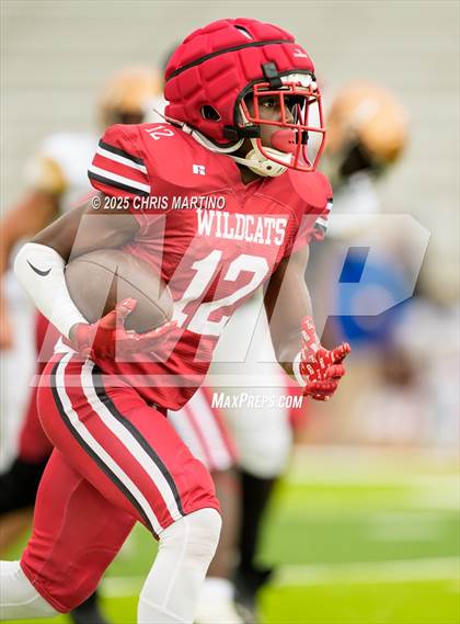 Thumbnail 3 in Butler @ Laney photogallery.