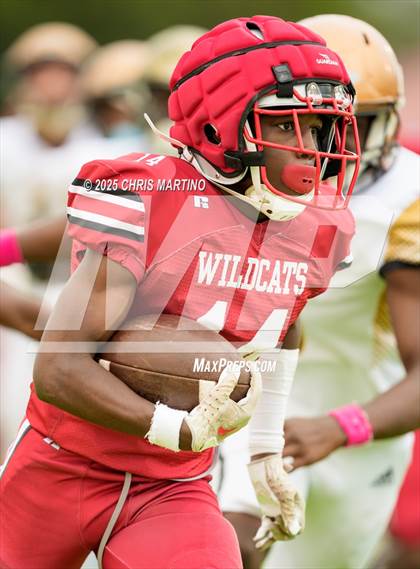 Thumbnail 3 in Butler @ Laney photogallery.