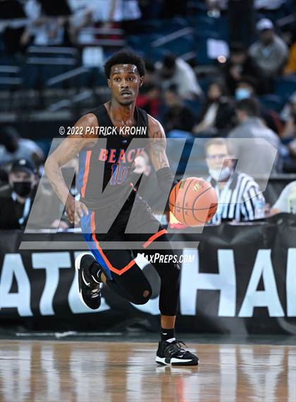Thumbnail 1 in Rainier Beach vs. Mt. Spokane (WIAA 3A Round 3 State Playoff) photogallery.