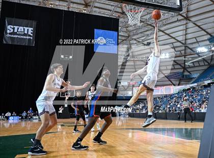 Thumbnail 2 in Rainier Beach vs. Mt. Spokane (WIAA 3A Round 3 State Playoff) photogallery.