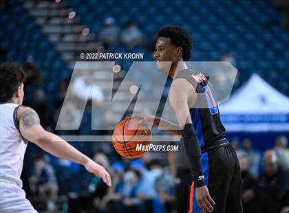 Thumbnail 1 in Rainier Beach vs. Mt. Spokane (WIAA 3A Round 3 State Playoff) photogallery.