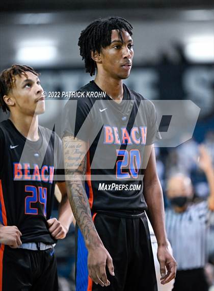 Thumbnail 1 in Rainier Beach vs. Mt. Spokane (WIAA 3A Round 3 State Playoff) photogallery.