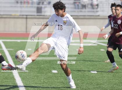 Thumbnail 2 in Calexico vs. Point Loma (CIF SDS Division 1 Final) photogallery.