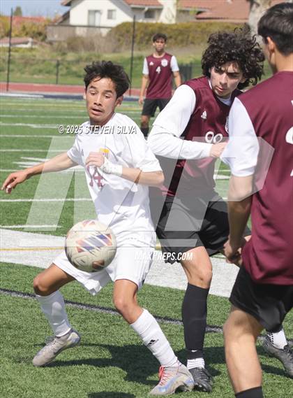 Thumbnail 3 in Calexico vs. Point Loma (CIF SDS Division 1 Final) photogallery.