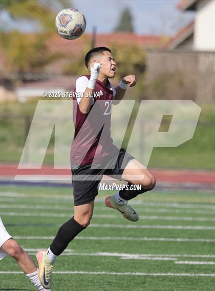 Thumbnail 3 in Calexico vs. Point Loma (CIF SDS Division 1 Final) photogallery.