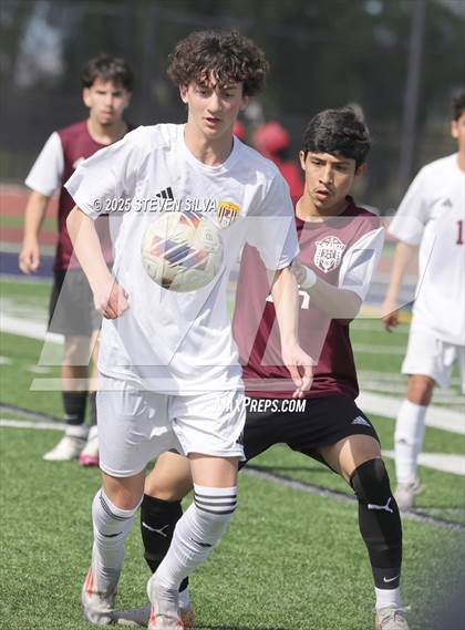 Thumbnail 3 in Calexico vs. Point Loma (CIF SDS Division 1 Final) photogallery.