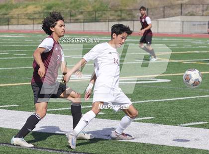 Thumbnail 2 in Calexico vs. Point Loma (CIF SDS Division 1 Final) photogallery.
