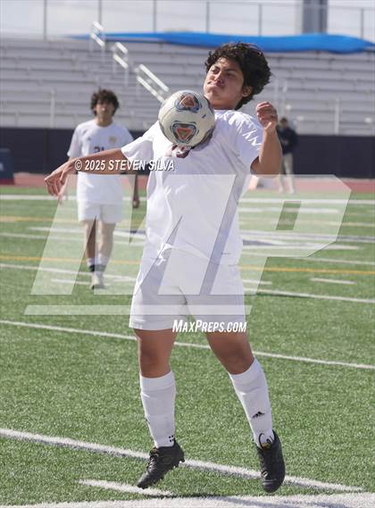 Thumbnail 3 in Calexico vs. Point Loma (CIF SDS Division 1 Final) photogallery.
