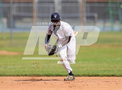 Thumbnail 1 in Bishop Amat vs La Salle photogallery.