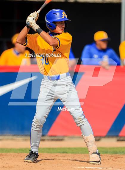 Thumbnail 1 in Bishop Amat vs La Salle photogallery.