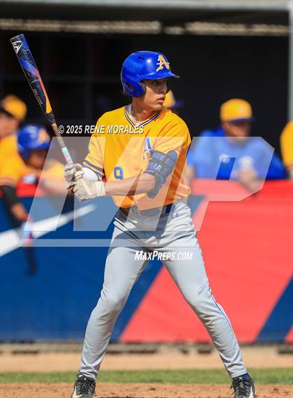 Thumbnail 1 in Bishop Amat vs La Salle photogallery.