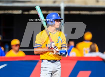 Thumbnail 1 in Bishop Amat vs La Salle photogallery.