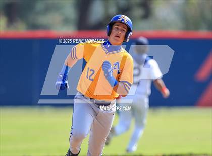 Thumbnail 1 in Bishop Amat vs La Salle photogallery.