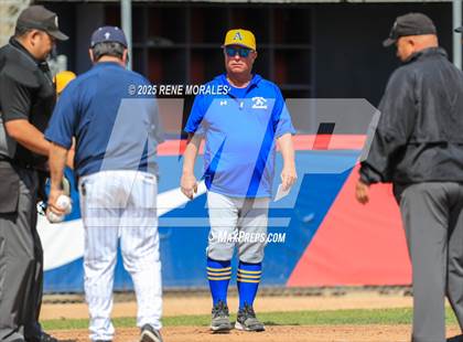 Thumbnail 2 in Bishop Amat vs La Salle photogallery.