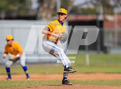 Thumbnail 1 in Bishop Amat vs La Salle photogallery.