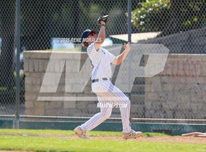Thumbnail 3 in Bishop Amat vs La Salle photogallery.