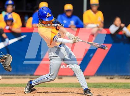 Thumbnail 1 in Bishop Amat vs La Salle photogallery.
