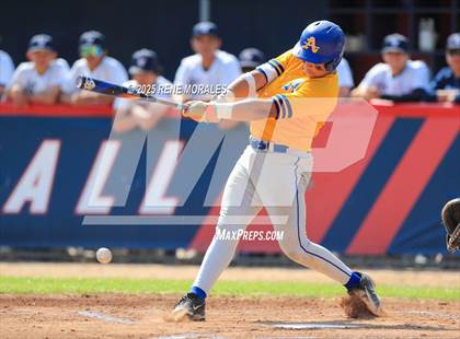 Thumbnail 2 in Bishop Amat vs La Salle photogallery.
