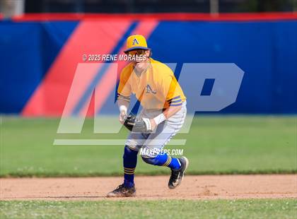 Thumbnail 1 in Bishop Amat vs La Salle photogallery.
