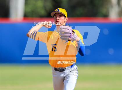 Thumbnail 1 in Bishop Amat vs La Salle photogallery.
