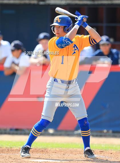 Thumbnail 1 in Bishop Amat vs La Salle photogallery.