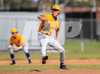 Thumbnail 3 in Bishop Amat vs La Salle photogallery.