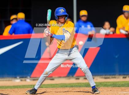 Thumbnail 3 in Bishop Amat vs La Salle photogallery.