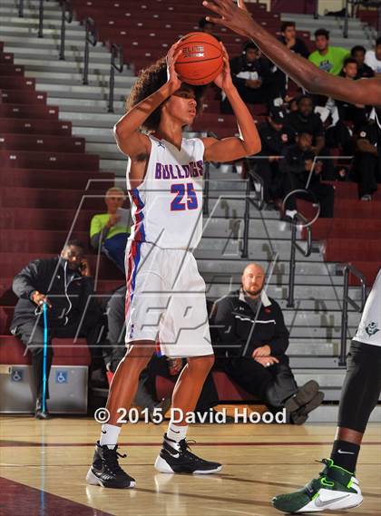 Thumbnail 2 in St. Petersburg @ Folsom (MaxPreps Holiday Classic) photogallery.