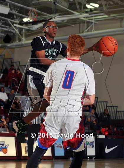 Thumbnail 2 in St. Petersburg @ Folsom (MaxPreps Holiday Classic) photogallery.