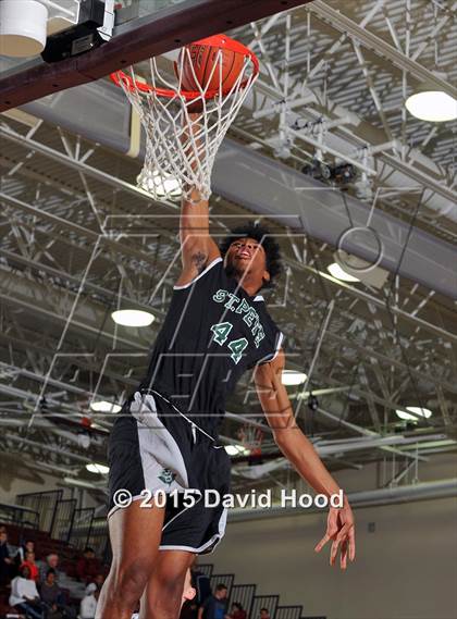 Thumbnail 2 in St. Petersburg @ Folsom (MaxPreps Holiday Classic) photogallery.