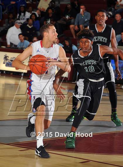 Thumbnail 1 in St. Petersburg @ Folsom (MaxPreps Holiday Classic) photogallery.