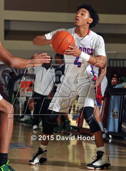 Thumbnail 2 in St. Petersburg @ Folsom (MaxPreps Holiday Classic) photogallery.