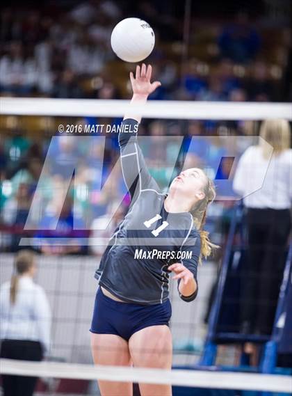 Thumbnail 2 in University vs. Pagosa Springs (CHSAA 3A Playoff) photogallery.