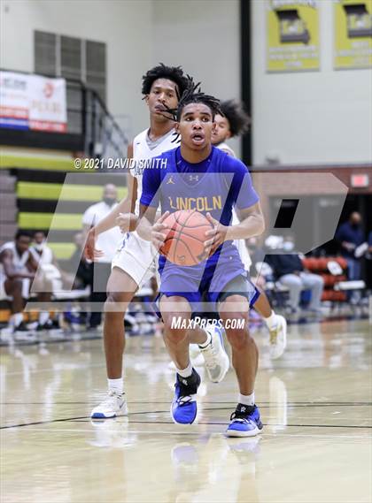 Thumbnail 1 in Lincoln College Prep vs Raytown (Summit Grill Shootout) photogallery.